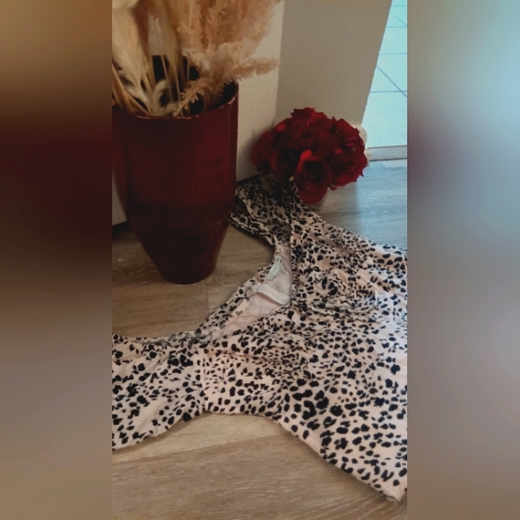 Lush Leopard Dress Size Small 🐆🖤 - Picture 4 of 5